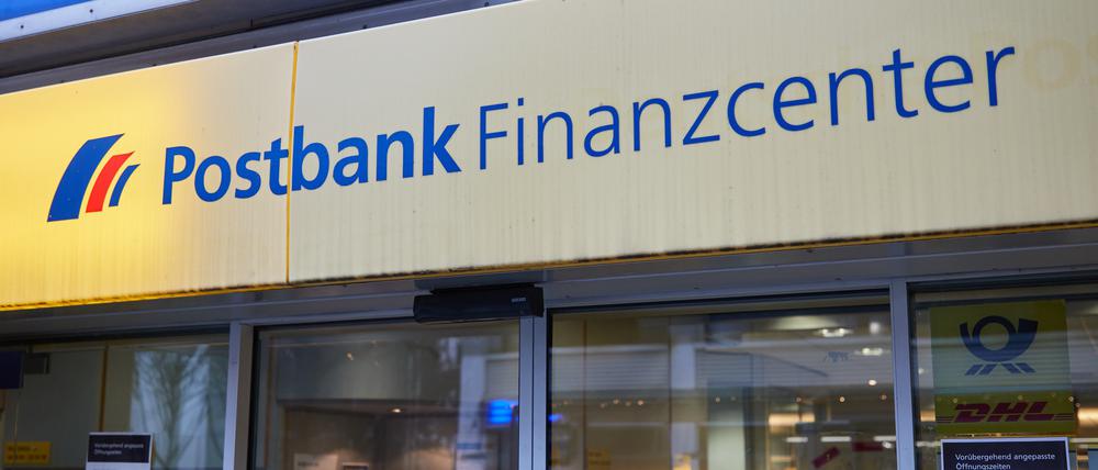 Eine Filiale der Postbank (Symbolbild).