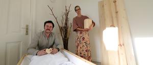 Alternativ-Bestattungen "Lebensnah" in Potsdam.
Individuelles Mitgestalten beim Abschiednehmen bis hin zum Urnentransport mit dem Lastenfahrrad, das geht jetzt auch in Potsdam.