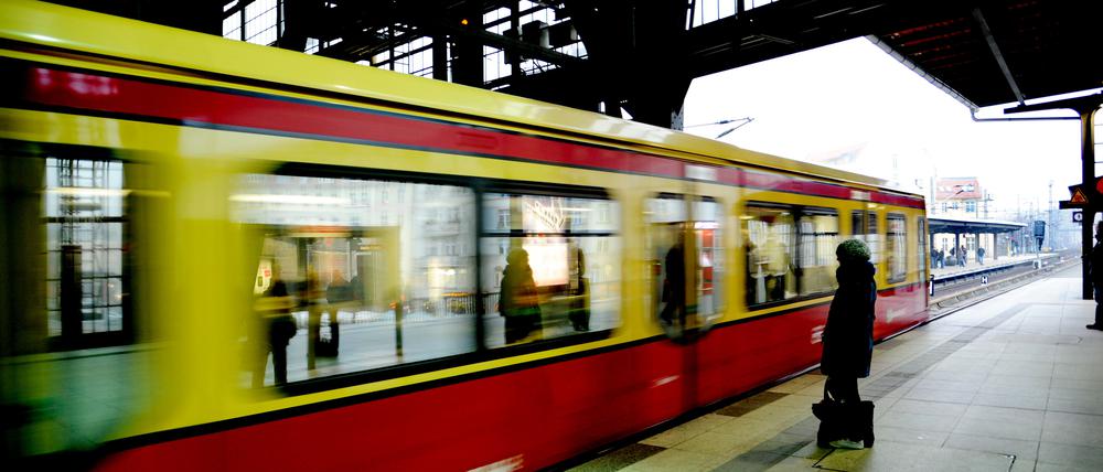 Berlin S-Bahnhof Friedrichstraße in Mitte.