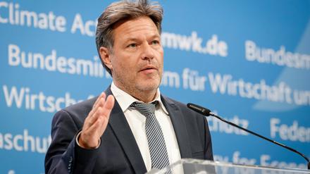 Wirtschafts- und Klimaminister Robert Habeck bei der Pressekonferenz zur Vorstellung der Industriestrategie im Bundesministerium für Wirtschaft und Klimaschutz am Dienstag.