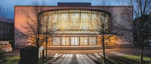 Mindestes sechs Jahre wird die Komische Oper im Schillertheater spielen.