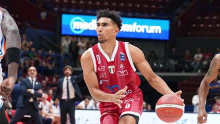 Wieder in rot. Maodo Lo bereitete Alba schon mit Bamberg und München häufig Probleme.