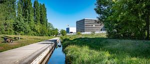 Berlin Mitte , Zentrale Bundesnachrichtendienst BND an der Chausseestraße an der Panke Berlin *** Berlin Mitte , Central Federal Intelligence Service BND at Chausseestraße an der Panke Berlin