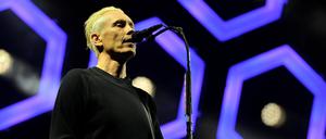 ARCHIV - 16.06.2023, Baden-Württemberg, Neuhausen: Farin Urlaub von der Band Die Ärzte singt beim Southside Festival. Der Musiker wird am 27. Oktober 60 Jahre alt. (zu dpa: «Spielen ein bisschen besser als früher" - Farin Urlaub wird 60») Foto: Silas Stein/dpa +++ dpa-Bildfunk +++