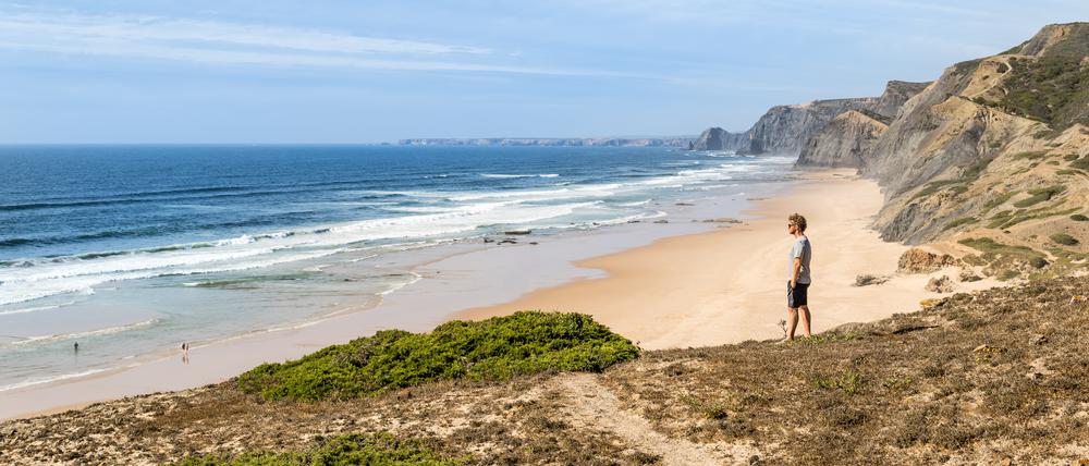 Die Schönheit von Natur und Elementen ist am Strand von Carrapateira so allgegenwärtig, dass man vergessen kann, wie schutzbedürftig sie ist.