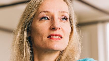 Lehrt Philosophie an der Universität von Paris-Est-Marne-la-Vallée. Corine Pelluchon.