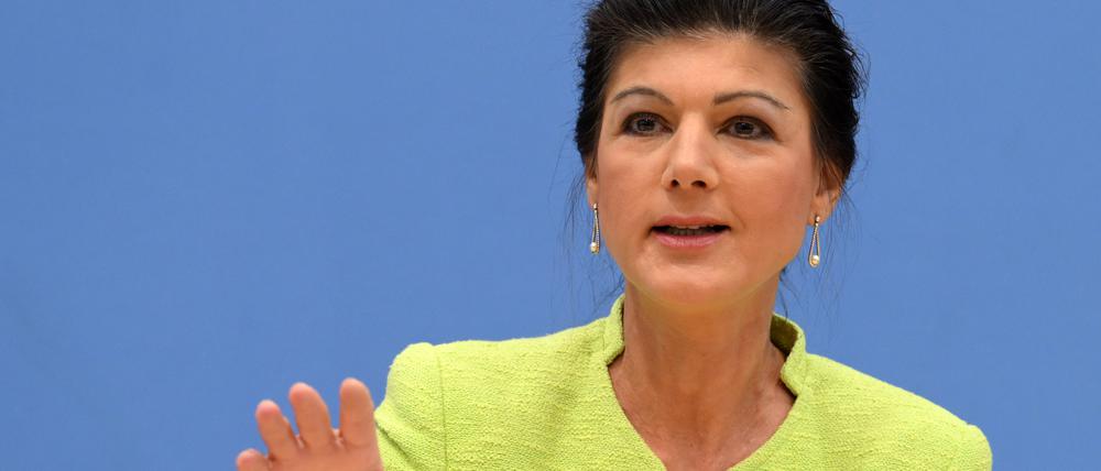Die Politikerin Sahra Wagenknecht spricht während der Pressekonferenz zur Gründung des Vereins „Bündnis Sahra Wagenknecht – Für Vernunft und Gerechtigkeit“.