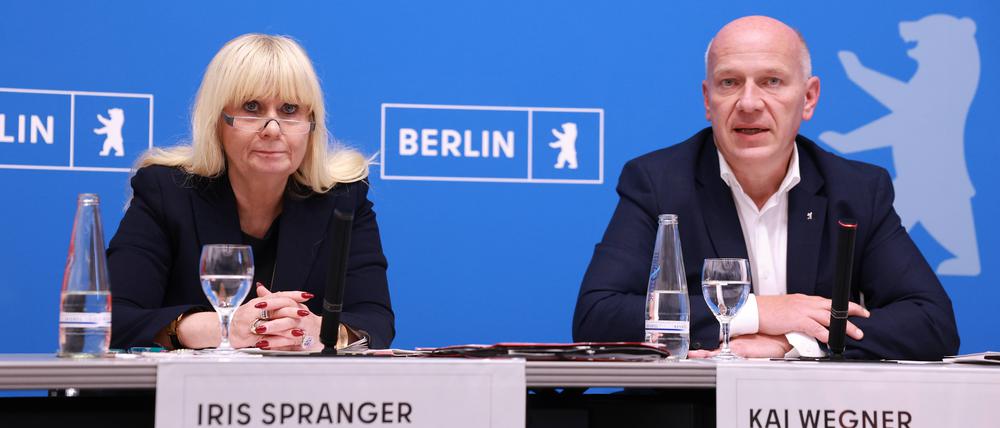 Mussten sich wegen fehlender Gelder Kritik gefallen lassen: Innensenatorin Iris Spranger (SPD) und Regierungschef Kai Wegner (CDU).
