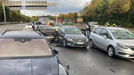 Blick auf die Unfallstelle auf der Autobahn nahe Heilbronn.