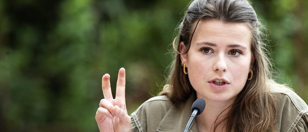 Die Klimaaktivistin Luisa Neubauer hat sich im Namen von Fridays for Future Deutschland klar von israelfeindlichen Äußerungen auf dem internationalen Account der Organisation distanziert.