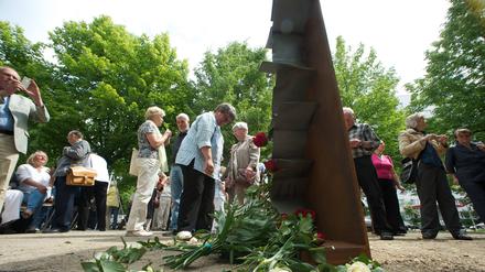 Das Denkmal in Berlin-Lichtenberg ist das bundesweit erste Denkmal für die antifaschistische Widerstandsgruppe „Rote Kapelle“. 