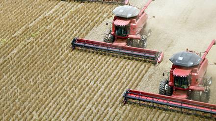 Beim Anbau von Soja, wie hier auf der Fartura Farm in Campo Verde in Brasilien, werden Pestizide eingesetzt – mit Folgen.