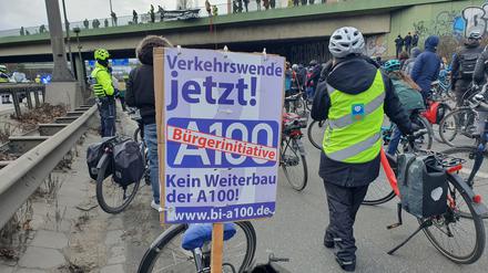 Vielfach wurde gegen den Weiterbau der A100 demonstriert