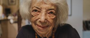 Margot Friedländer ist eine deutsche Überlebende des Holocaust, die als Zeitzeugin auftritt. Fotografiert am 26. Oktober 2023 in Berlin.
