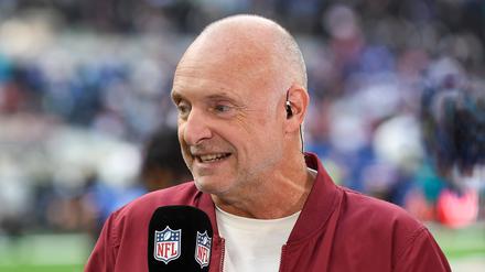 Frank Buschmann kommentierte zuletzt live aus London, jetzt kommt die NFL nach Frankfurt. Und „Buschi“ ist für RTL wieder am Mikro.