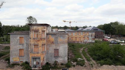 Erst werden in Krampnitz Altbauten saniert. Später soll neu gebaut werden.