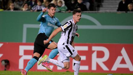 Leverkusen und Sandhausen lieferten sich einen offenen Schlagabtausch.