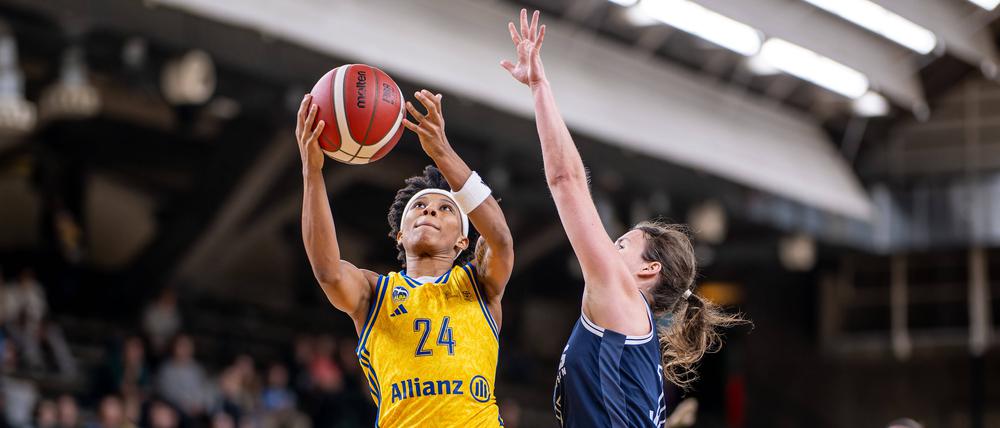 Deeshyra Thomas war gegen Leverkusen mit 19 Punkten beste Werferin.