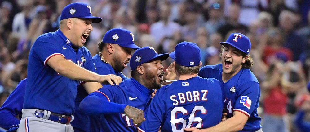 Die Texas Rangers sind erstmals Champion in der Major League Baseball.