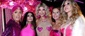 Julian F.M. Stoeckel, Kader Loth, Micaela Schäfer, Claudia Obert und Dolly Buster (v.l.n.r.) feierten zusammen.