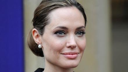 Jolie erwähnte in ihrem Instagram-Post, der am Donnerstagmittag bereits rund 2,2 Millionen Likes hatte, nicht den von Hamas-Terroristen angeführten Angriff vom 7. Oktober im israelischen Grenzgebiet, infolgedessen mehr als 1400 Menschen ums Leben kamen.