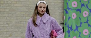 Kommt alles wieder. Junge Mädchen erkennen auch in älteren Stücken unter Umständen  den gerade angesagte Street Style, wie er hier auf der Copenhagen Fashion Week vorgeführt wird. 