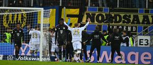 Saarbrücken trifft kurz vor Schluss zum 2:1, wenig später ist das Pokal-Aus der großen Bayern perfekt.