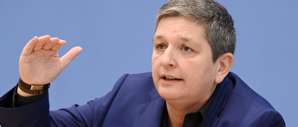 Claudia Plattner bei der Bundespressekonferenz zur Vorstellung des BSI-Lageberichts 2023