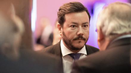 Rene Benko, österreichischer Immobilien-Unternehmer, unterhält sich beim Ständehaus-Treff der Rheinischen Post. 