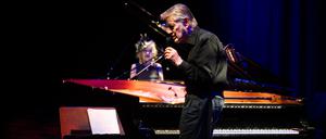 Träger des Berliner Jazzpreises 2024. Alexander von Schlippenbach und seine gleichfalls Klavier spielende Frau Aki Takase beim Jazzfest im vergangenen Jahr.