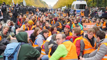 Im Oktober hatte die „Letzte Generation“ mit einer Massenbesetzung die Straße des 17. Juni blockiert.
