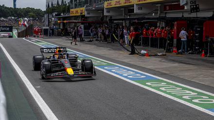 Chaotische Bedingeungen. Max Verstappen in São Paulo. 