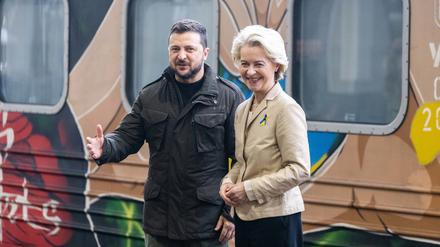 Wolodymyr Selenskyj und Ursula von der Leyen