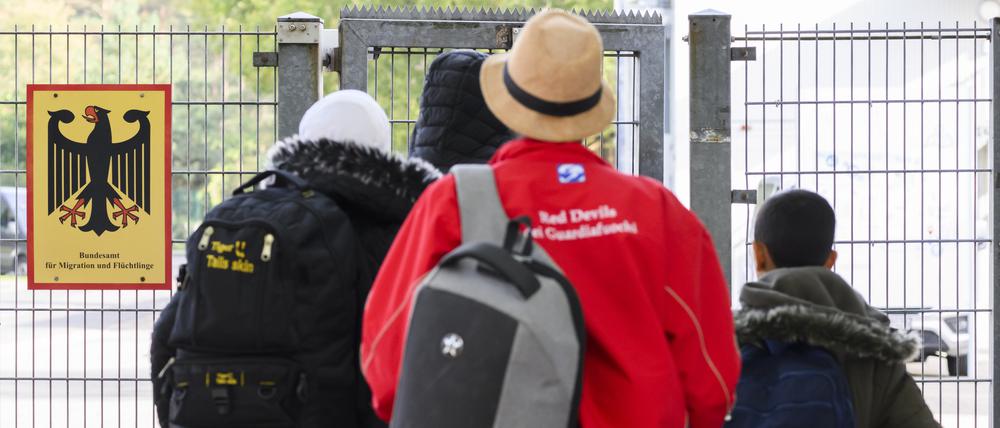 Der Deutsche Städtetag hat Bund und Länder vor dem Treffen aufgefordert, die Asylverfahren deutlich zu beschleunigen.