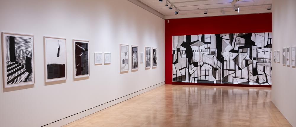 Blick in die Ausstellung „im Atelier Liebermann: Monika Bartholomé“.
