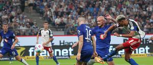 In der Zweiten Liga setzte sich der HSV im August 3:0 gegen Hertha durch. 