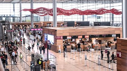 RECORD DATE NOT STATED Flughafen BER *** NUR FUeR REDAKTIONELLE ZWECKE *** EDITORIAL USE ONLY ***<p>Rundgang am Terminal 1 des Flughafen BER, am 24. Oktober 2023. Berlin Copyright: RetoxKlar *** BER Airport FOR EDITORIAL PURPOSES ONLY EDITORIAL USE ONLY p Tour of Terminal 1 at BER Airport, on October 24, 2023 Berlin Copyright RetoxKlar. Copyright: RetoxKlar doc7sjitnj8q5yphf2gcrs ,EDITORIAL USE ONLY