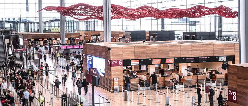 RECORD DATE NOT STATED Flughafen BER *** NUR FUeR REDAKTIONELLE ZWECKE *** EDITORIAL USE ONLY ***<p>Rundgang am Terminal 1 des Flughafen BER, am 24. Oktober 2023. Berlin Copyright: RetoxKlar *** BER Airport FOR EDITORIAL PURPOSES ONLY EDITORIAL USE ONLY p Tour of Terminal 1 at BER Airport, on October 24, 2023 Berlin Copyright RetoxKlar. Copyright: RetoxKlar doc7sjitnj8q5yphf2gcrs ,EDITORIAL USE ONLY