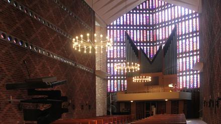 Die katholische Kirche St. Albertus Magnus in Berlin-Halensee wird wegen Baumängeln und Personalproblemen aufgegeben.