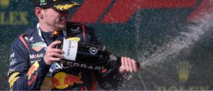 An mir kommt keiner vorbei. Max Verstappen feiert seinen Sieg bei Grand Prix von Brasilien.