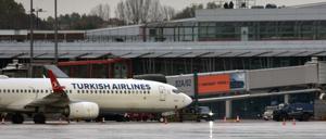 Nach 18 Stunden wurde am Sonntagnachmittag gegen 14.30 Uhr die Geiselnahme am Hamburger Flughafen friedlich beendet.