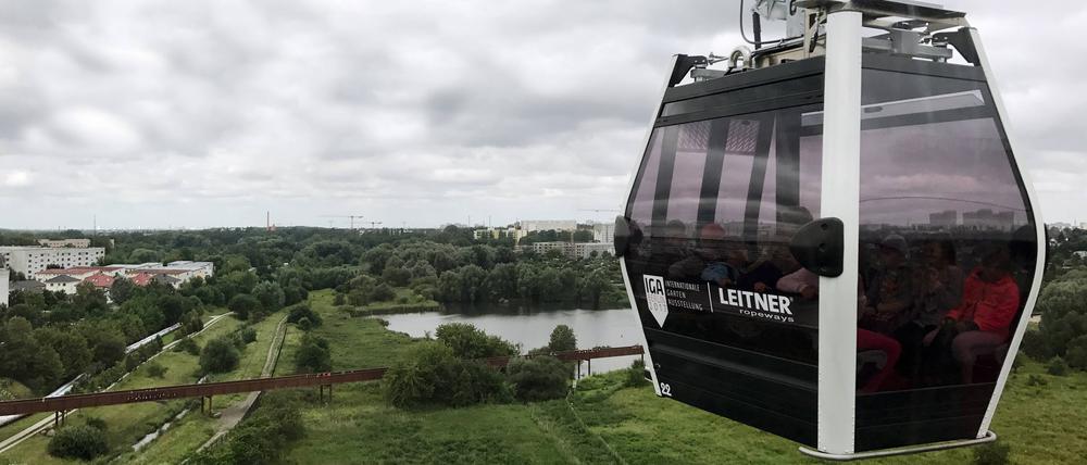 Eine Gondel über dem Kienberg in Berlin. In Potsdam stößt der Seilbahn-Vorschlag auf wenig Begeisterung.