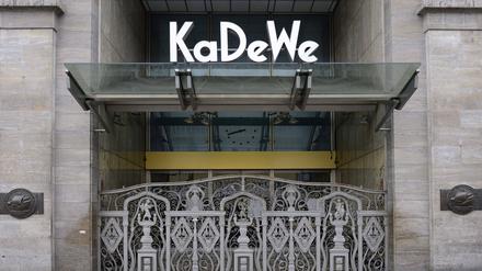 Eingangsbereich des Kaufhaus des Westens (KaDeWe) in Berlin.