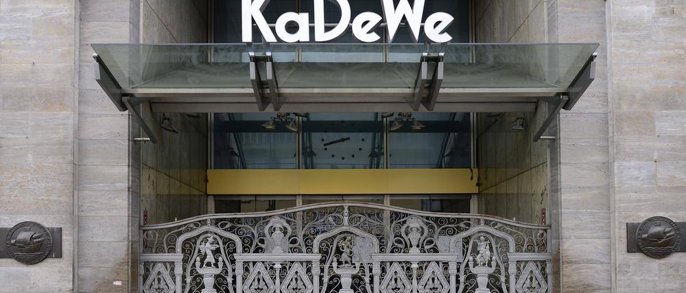 Eingangsbereich des Kaufhaus des Westens (KaDeWe) in Berlin.