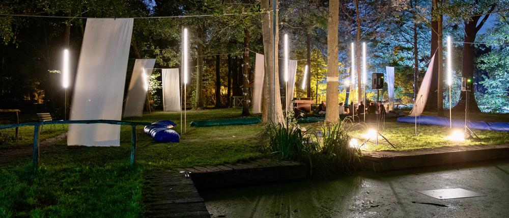 Teil der „Flussgeschichten“ war eine Installation im Naturhafen Raddusch.