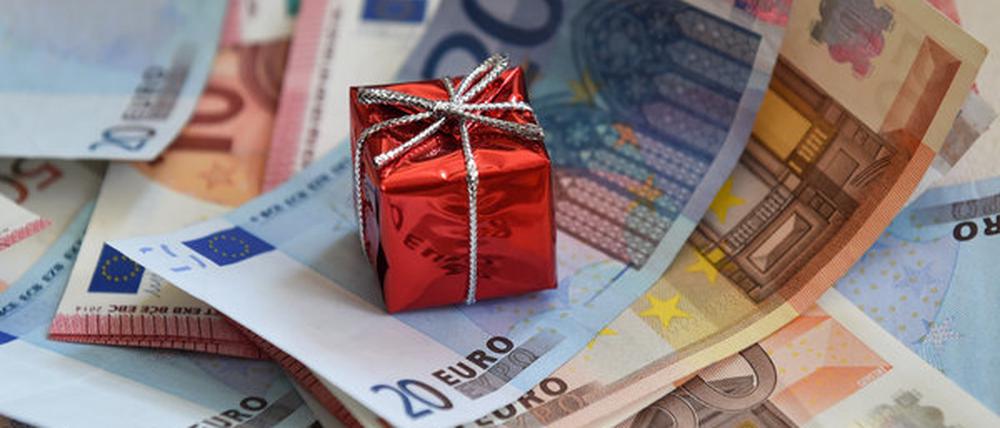 4000 Euro Weihnachtsgeld gibt es für Chemiearbeiter. 