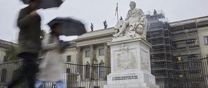 er Hamas-Angriff auf Israel hat auch Auswirkungen auf die Berliner Universitäten. Jetzt haben sich die Hochschulrektor:innen in einer gemeinsamen Erklärung klar gegen Antisemitismus positioniert und die Unis aufgefordert, jüdisches Leben auf dem Campus zu schützen.