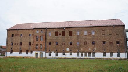 Das ehemalige Hafthaus des Cottbuser Gefängnisses. Auf dem Gelände befindet sich heute das Menschenrechtszentrum als Gedenkstätte.