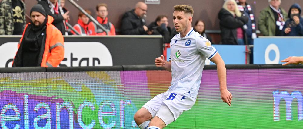 Leon Jensen vom Karlsruher SC freut sich auf die Rückkehr in sein Lieblingsstadion.