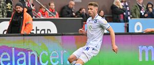 Leon Jensen vom Karlsruher SC freut sich auf die Rückkehr in sein Lieblingsstadion.